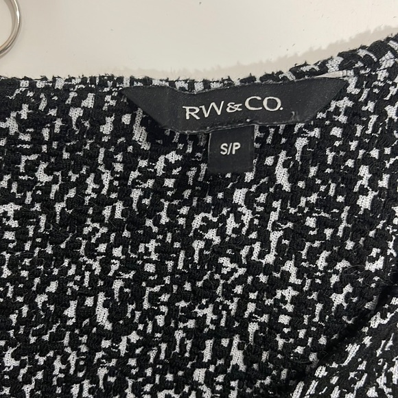 RW&CO black and white long sleeve dress - Picture 3 of 3